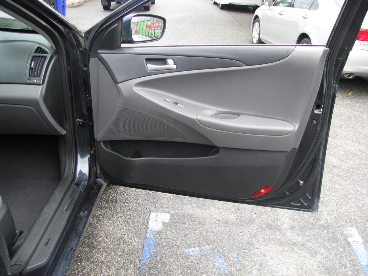 Hyundai Sonata 4dr Sdn 2.4L Auto GLS PZEV 2013