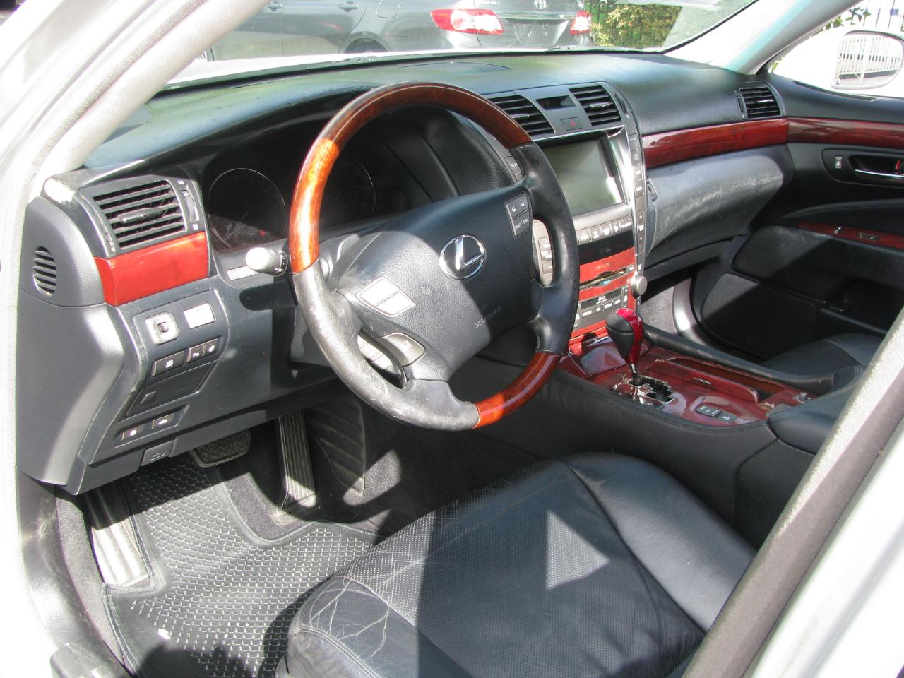 Lexus LS 460 4dr Sdn 2008