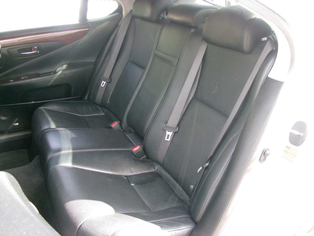 Lexus LS 460 4dr Sdn 2008