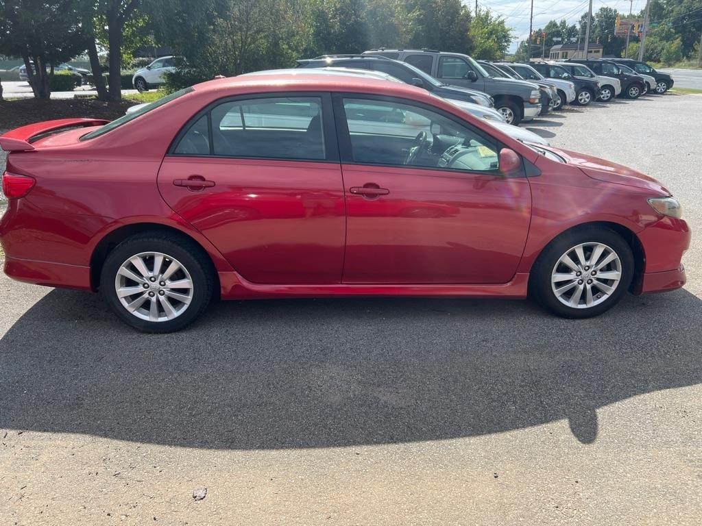 Toyota Corolla Base 4-Speed AT 2009