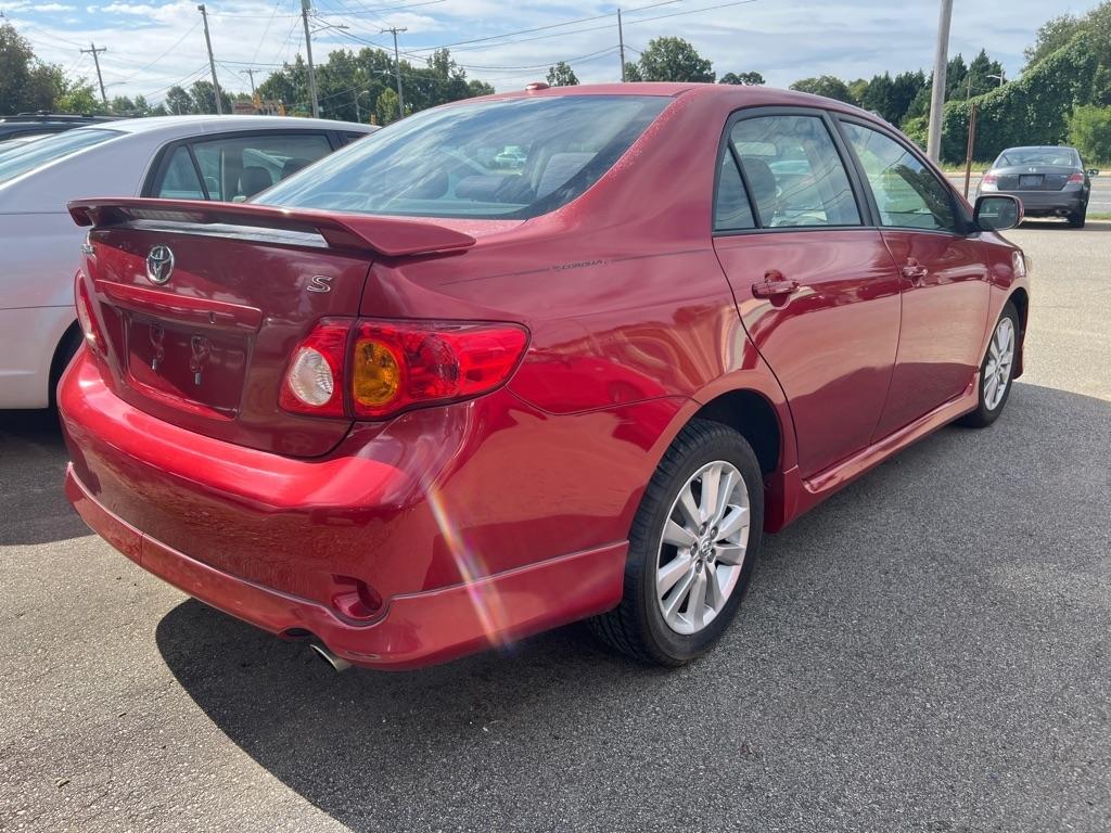 Toyota Corolla Base 4-Speed AT 2009