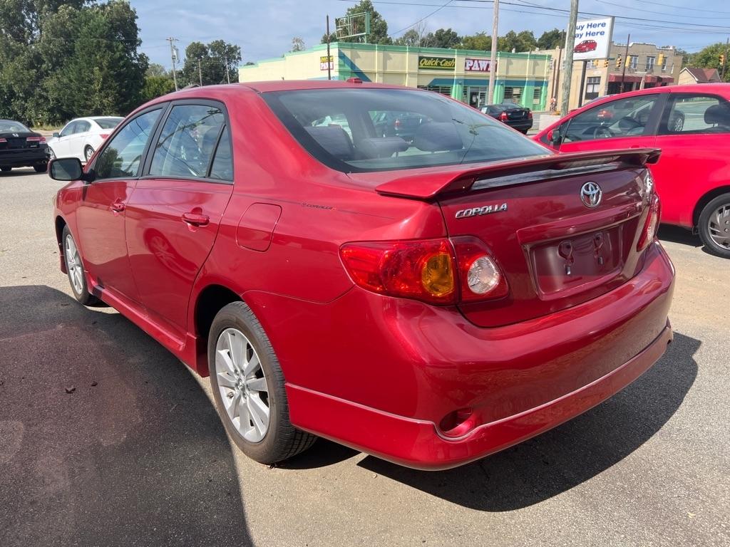 Toyota Corolla Base 4-Speed AT 2009