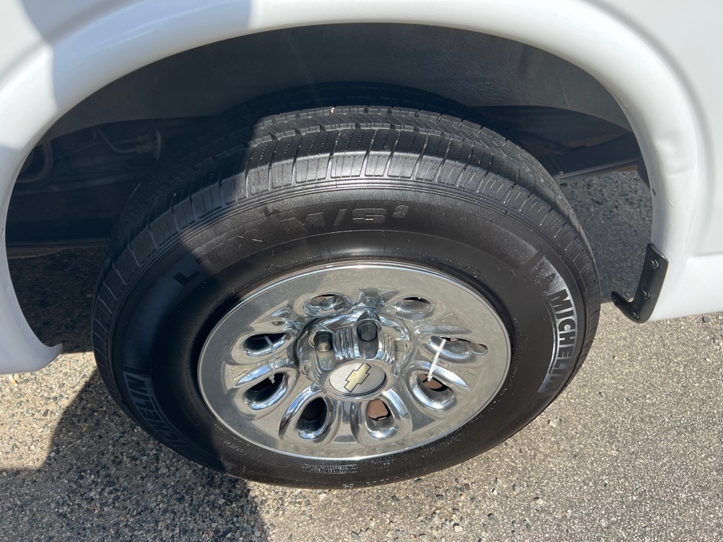 Chevrolet Express 1500 Cargo 2009