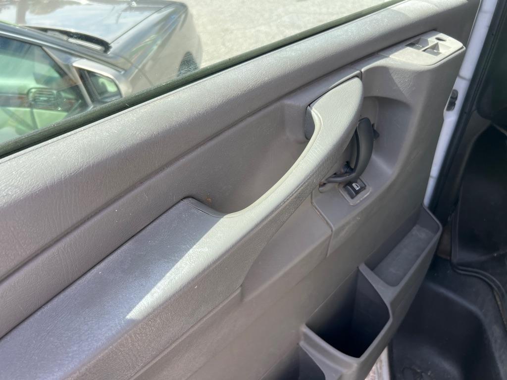 Chevrolet Express 1500 Cargo 2009