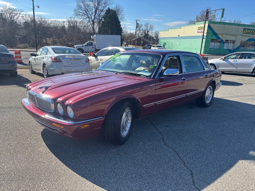 Jaguar XJ Sedan Vanden Plas 2000