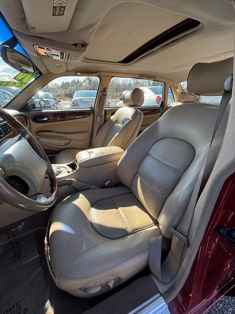 Jaguar XJ Sedan Vanden Plas 2000