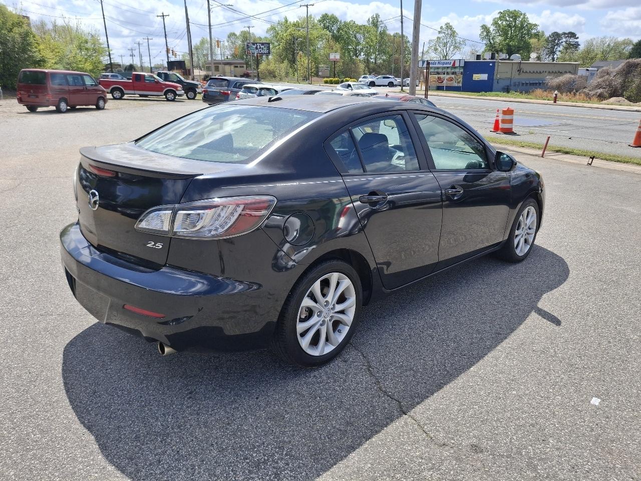 Mazda MAZDA3 s Sport 4-Door 2011