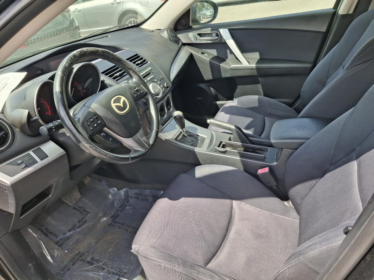 Mazda MAZDA3 s Sport 4-Door 2011