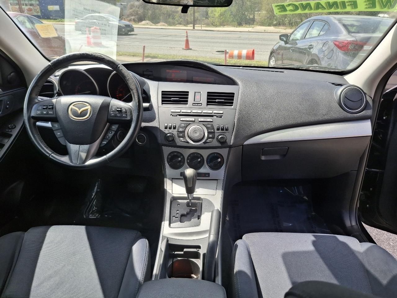 Mazda MAZDA3 s Sport 4-Door 2011