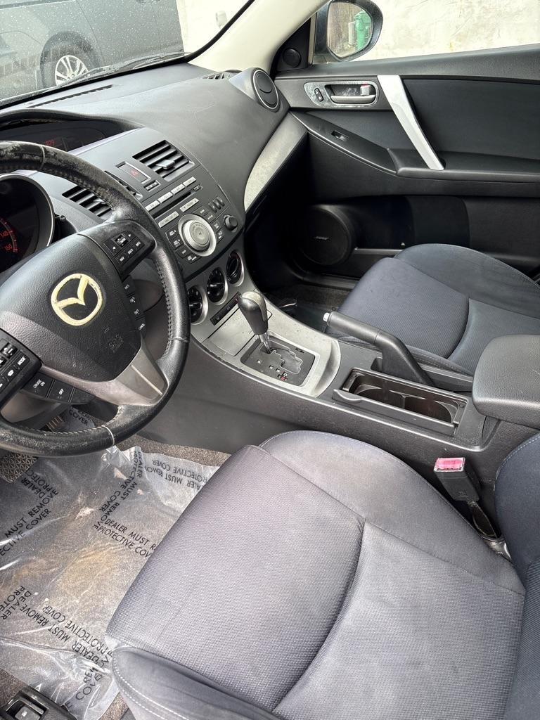 Mazda MAZDA3 s Sport 4-Door 2011
