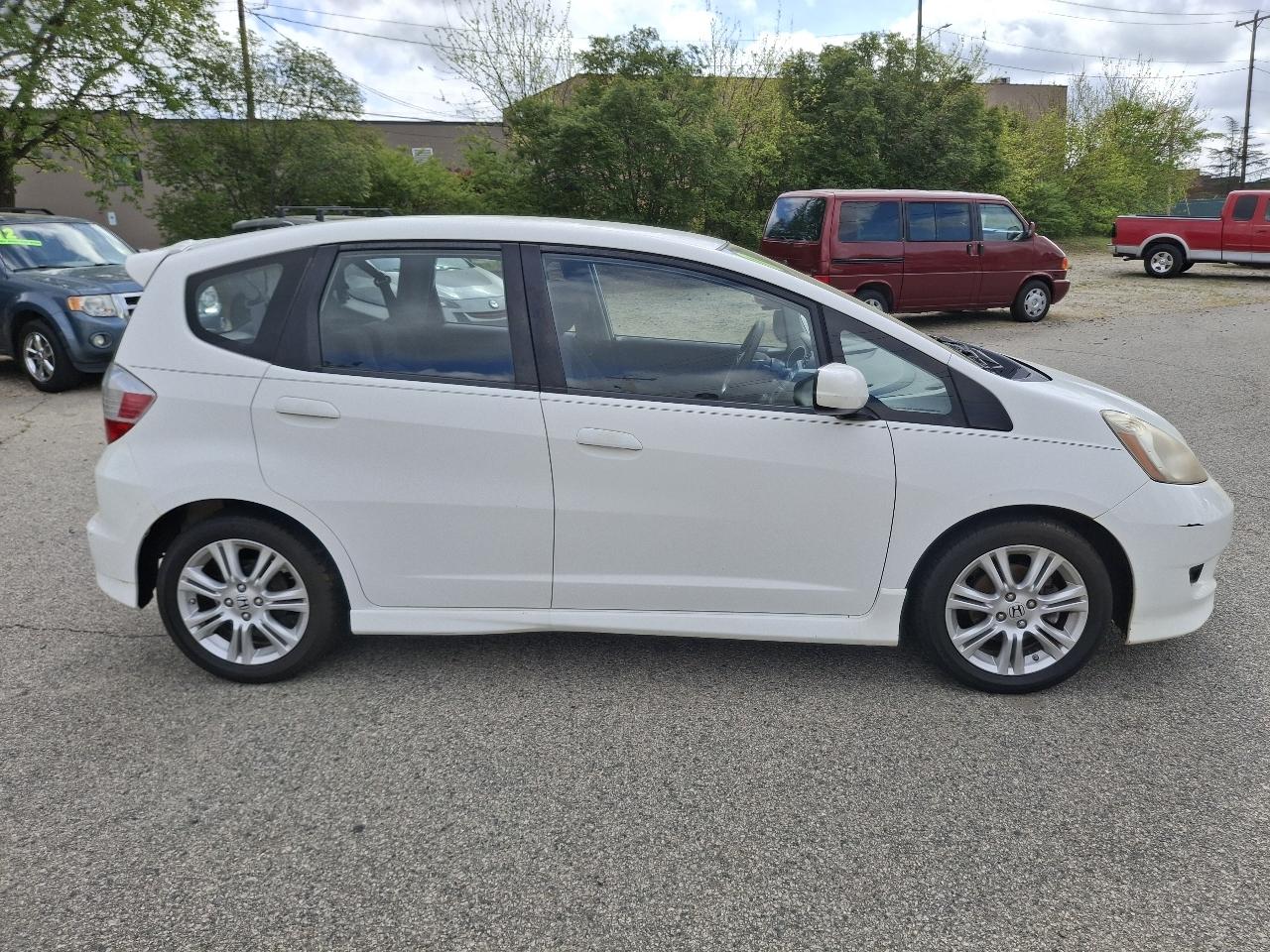 Honda Fit Sport 5-Speed AT 2010