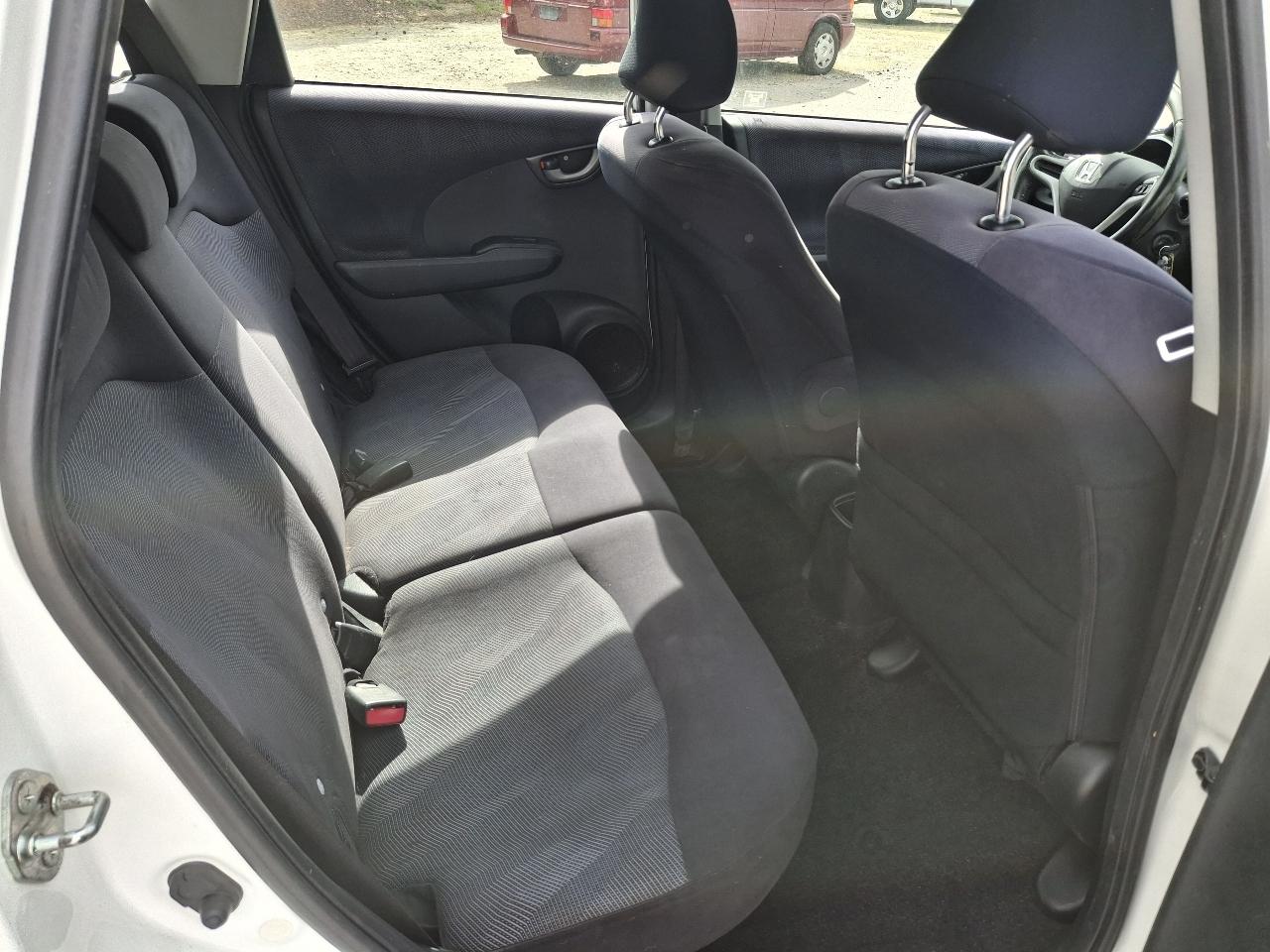 Honda Fit Sport 5-Speed AT 2010