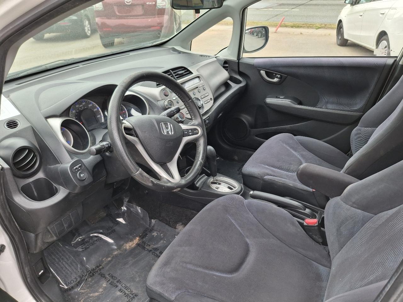 Honda Fit Sport 5-Speed AT 2010