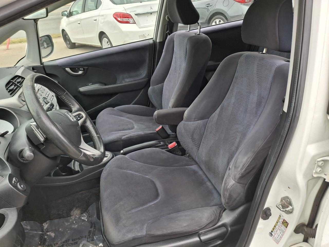 Honda Fit Sport 5-Speed AT 2010