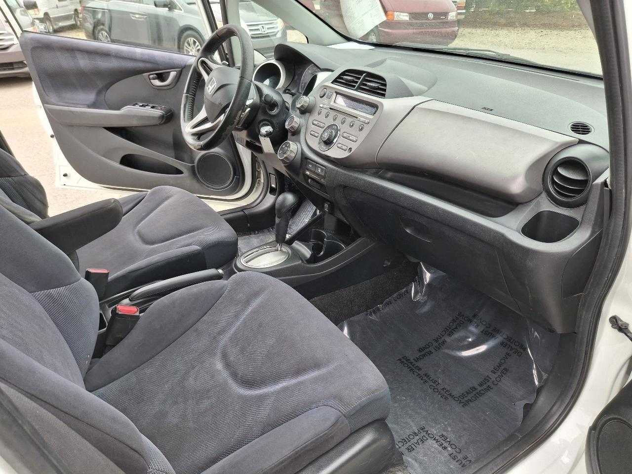 Honda Fit Sport 5-Speed AT 2010