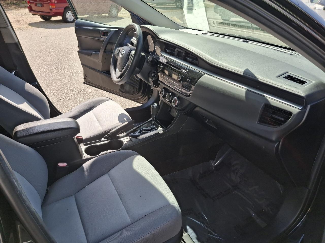 Toyota Corolla LE CVT 2015