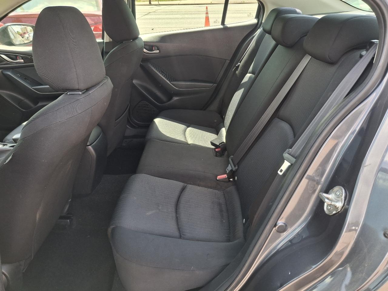 Mazda MAZDA3 i Sport AT 4-Door 2015