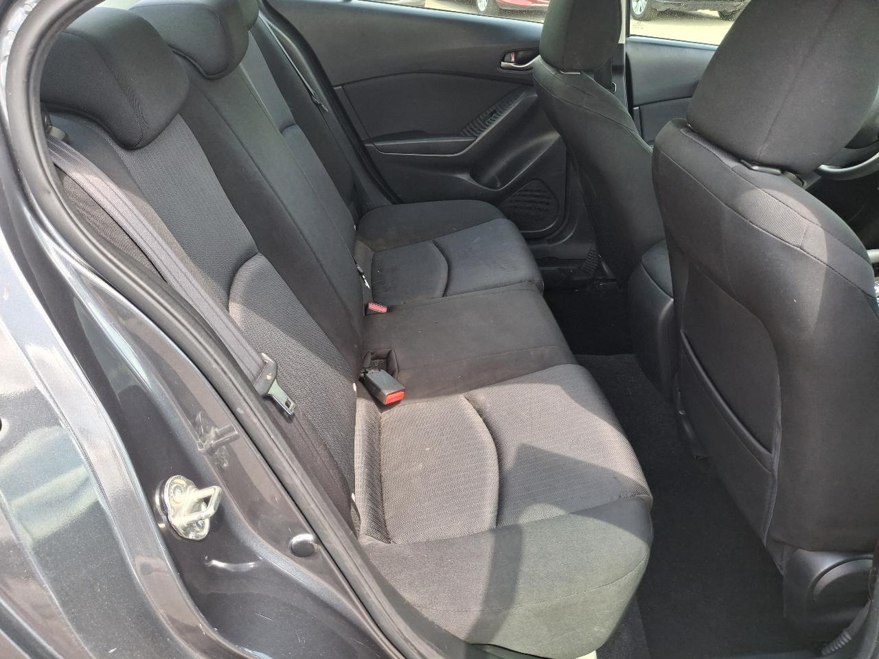 Mazda MAZDA3 i Sport AT 4-Door 2015