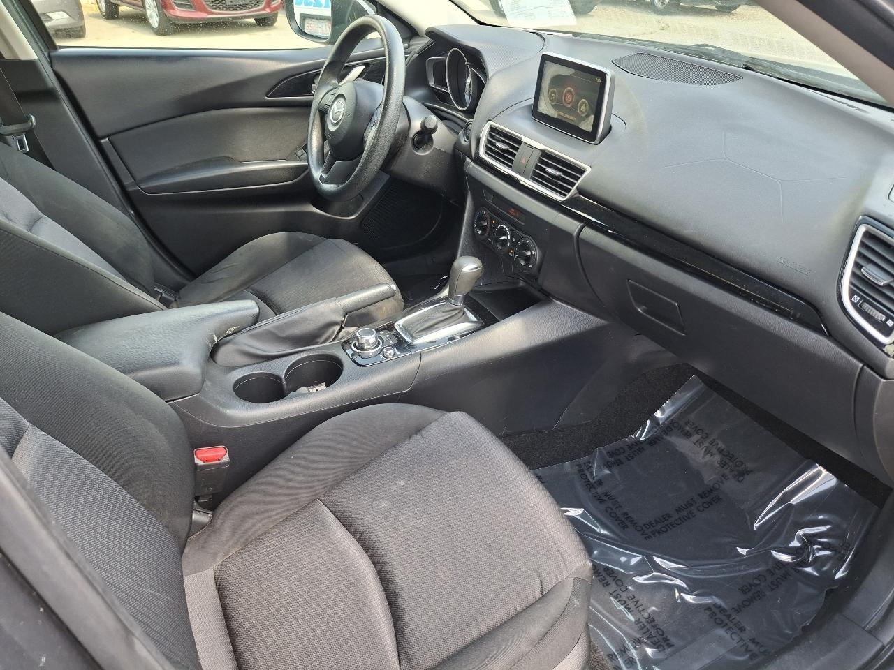 Mazda MAZDA3 i Sport AT 4-Door 2015