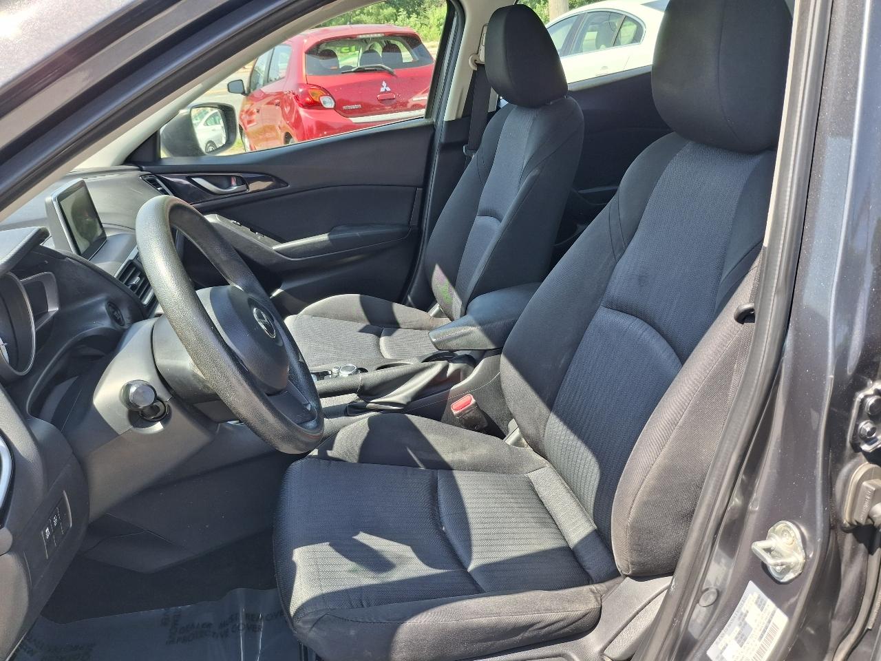 Mazda MAZDA3 i Sport AT 4-Door 2015