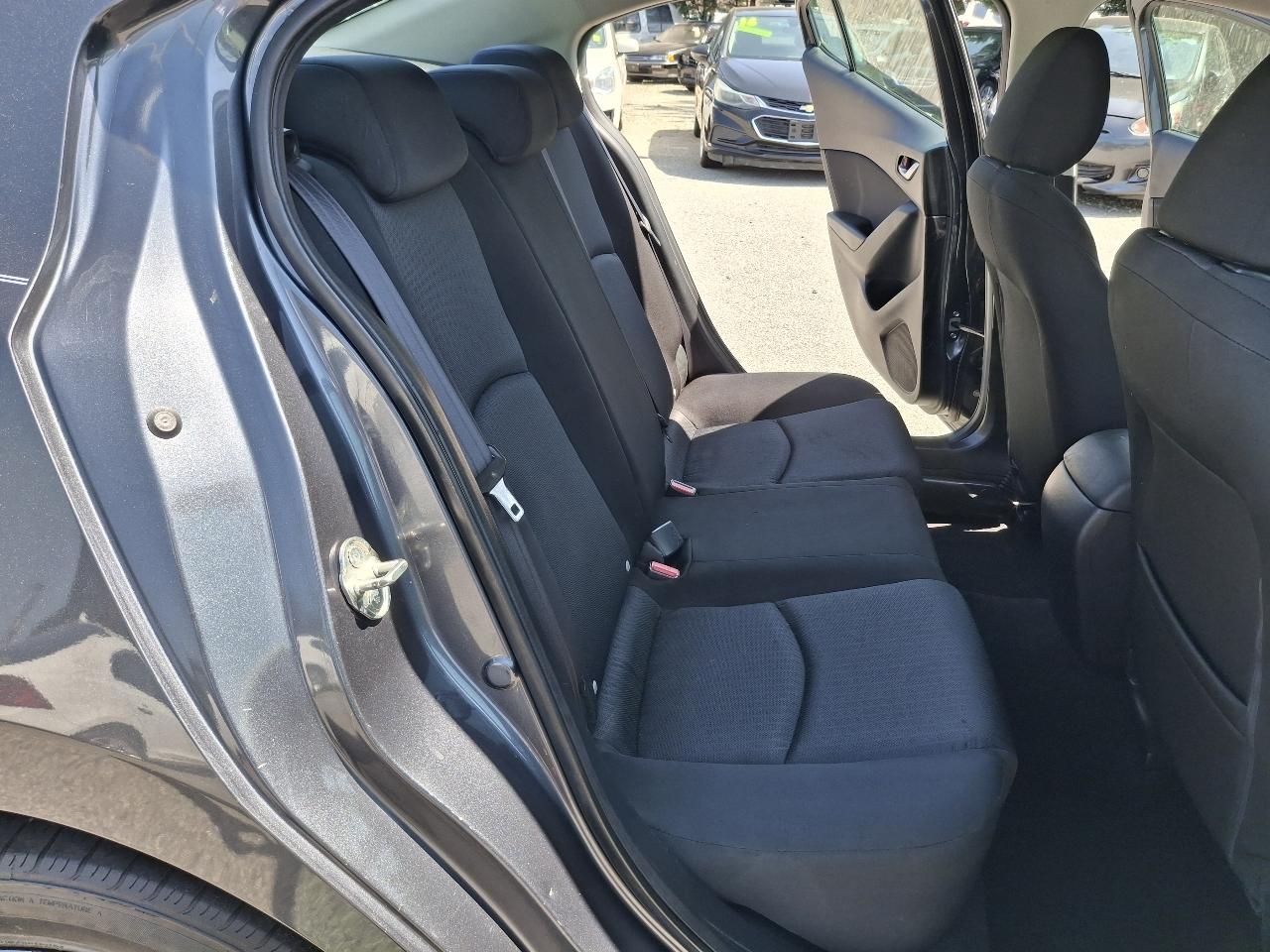 Mazda MAZDA3 i Sport AT 4-Door 2015