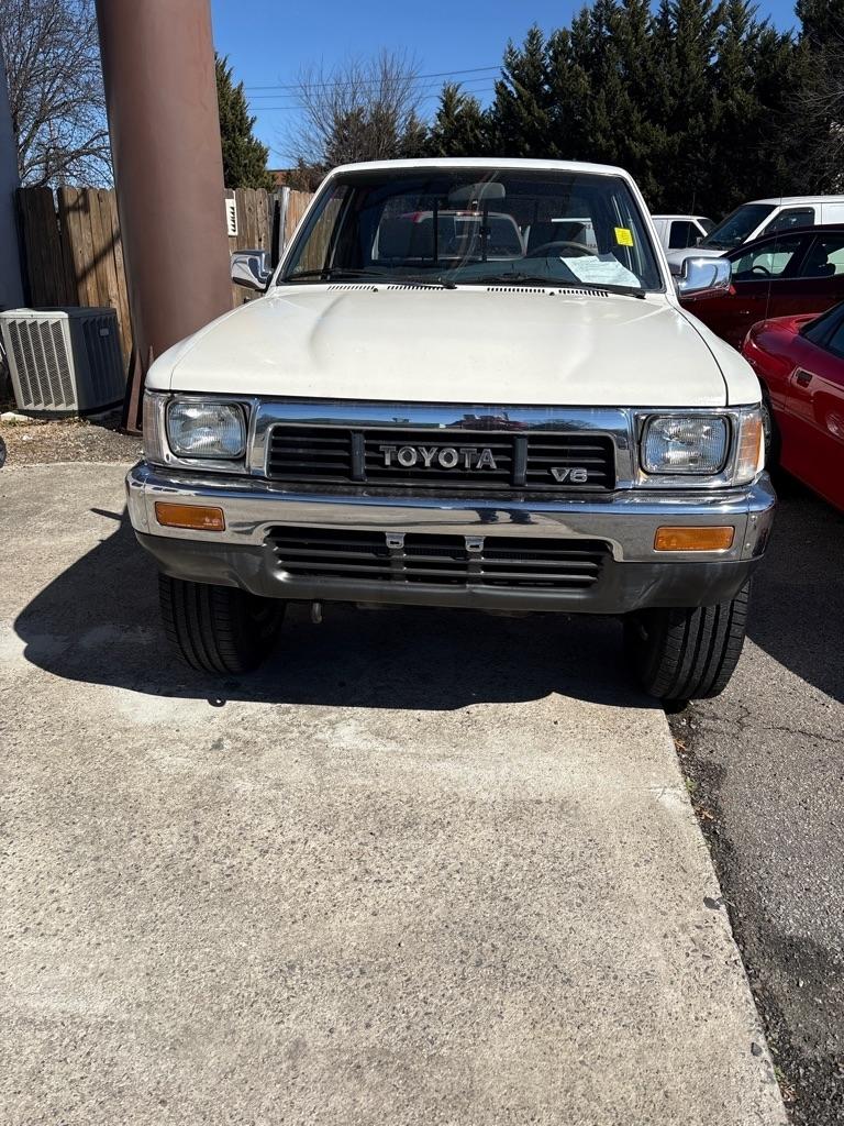 Toyota Tacoma  1990