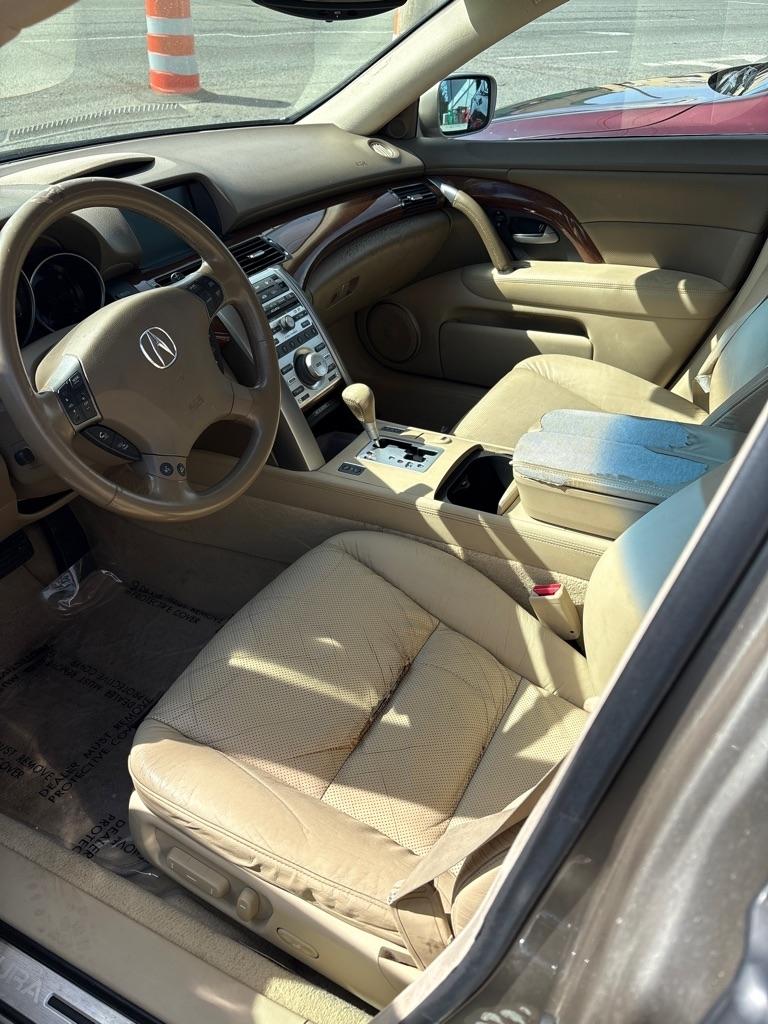 Acura RL 3.5RL with Navigation System 2005