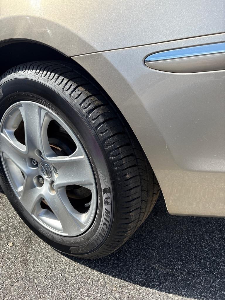 Acura RL 3.5RL with Navigation System 2005