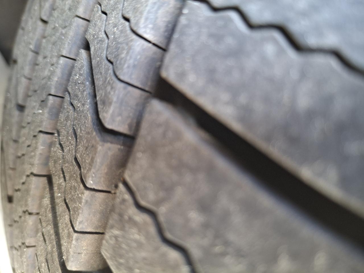 Acura RL 3.5RL with Navigation System 2005