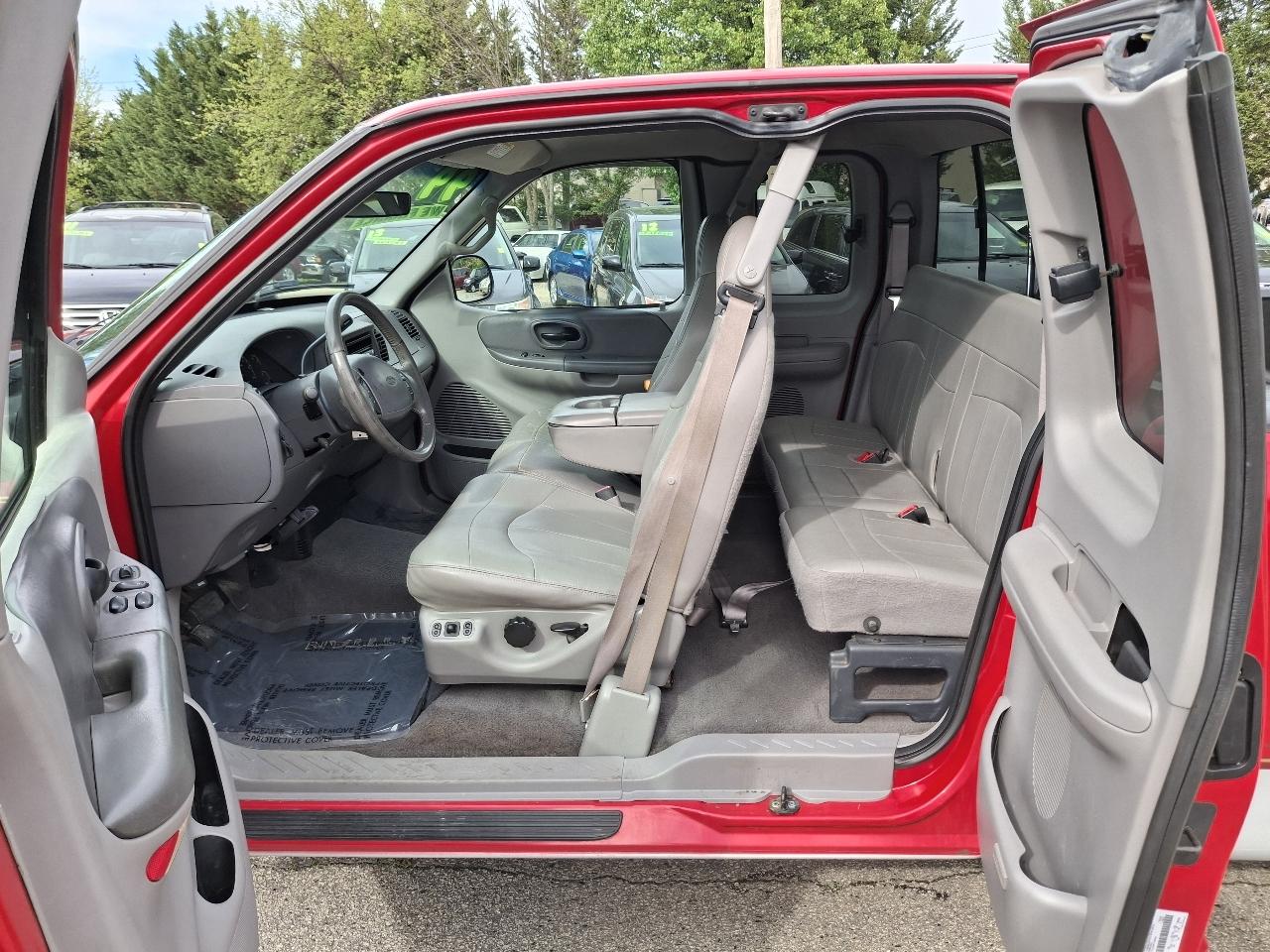 Ford F-150 WS SuperCab Short Bed 2WD 1999