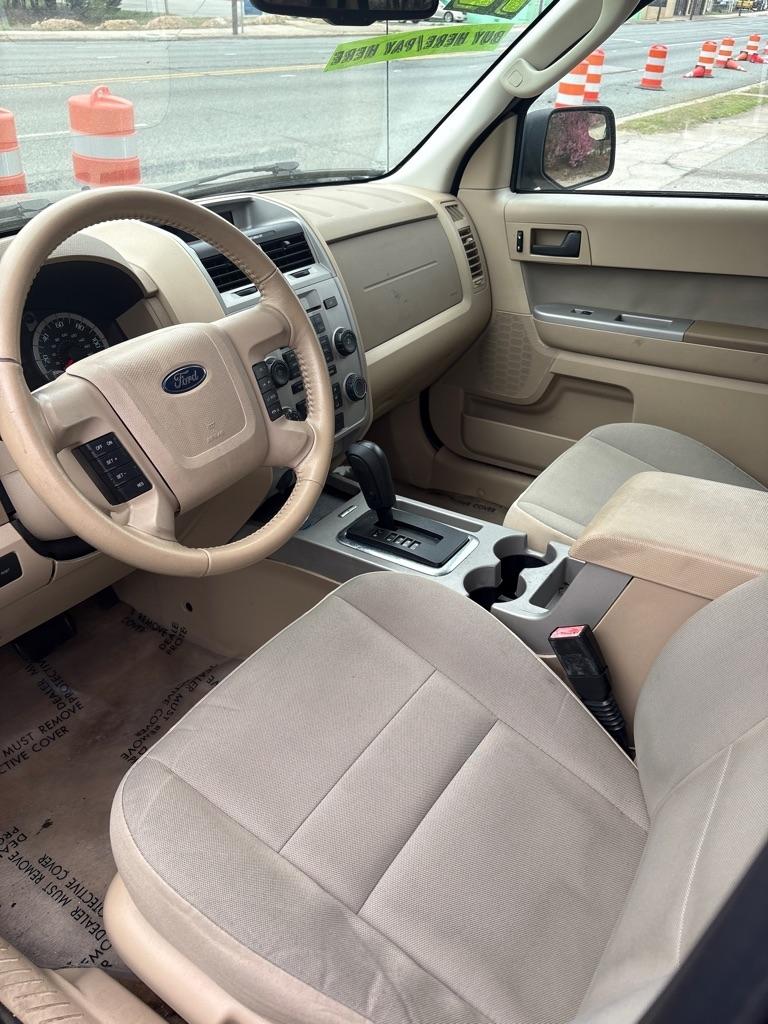 Ford Escape XLT FWD 2012