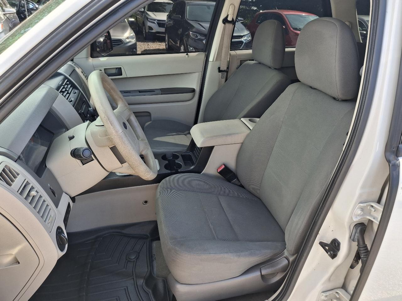 Ford Escape XLS FWD 2011