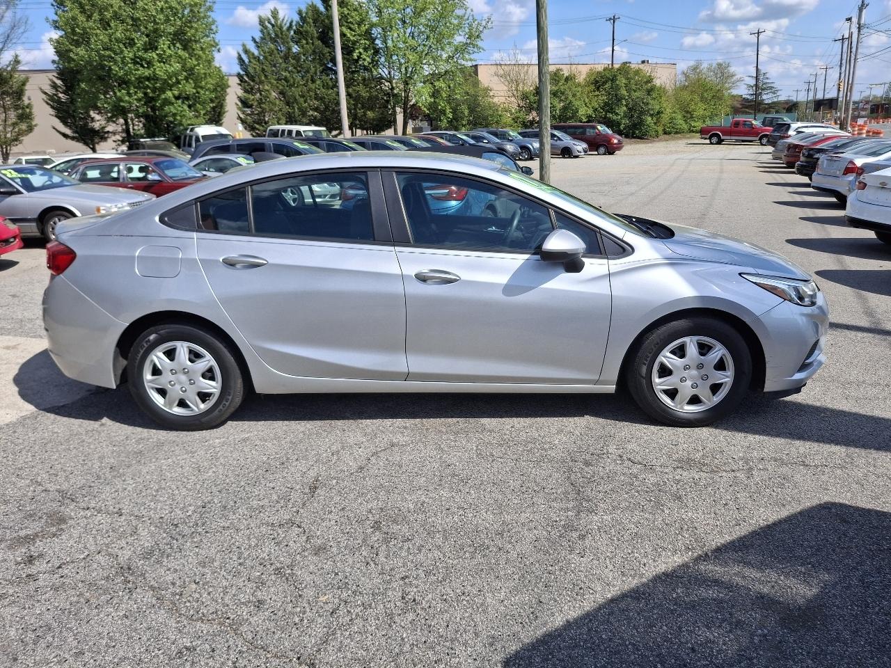 Chevrolet Cruze LS Auto 2017