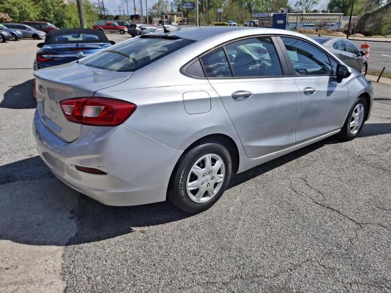 Chevrolet Cruze LS Auto 2017