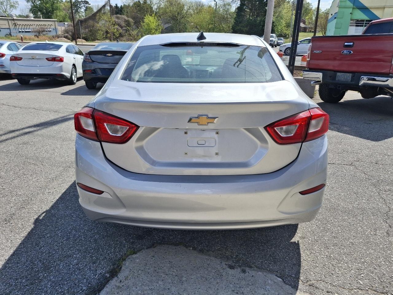 Chevrolet Cruze LS Auto 2017