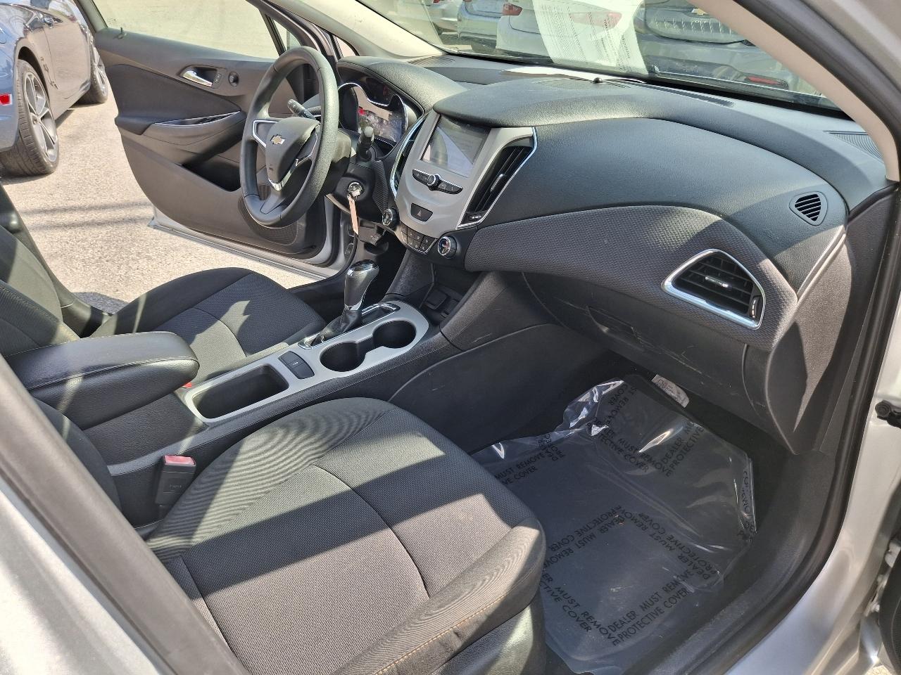 Chevrolet Cruze LS Auto 2017