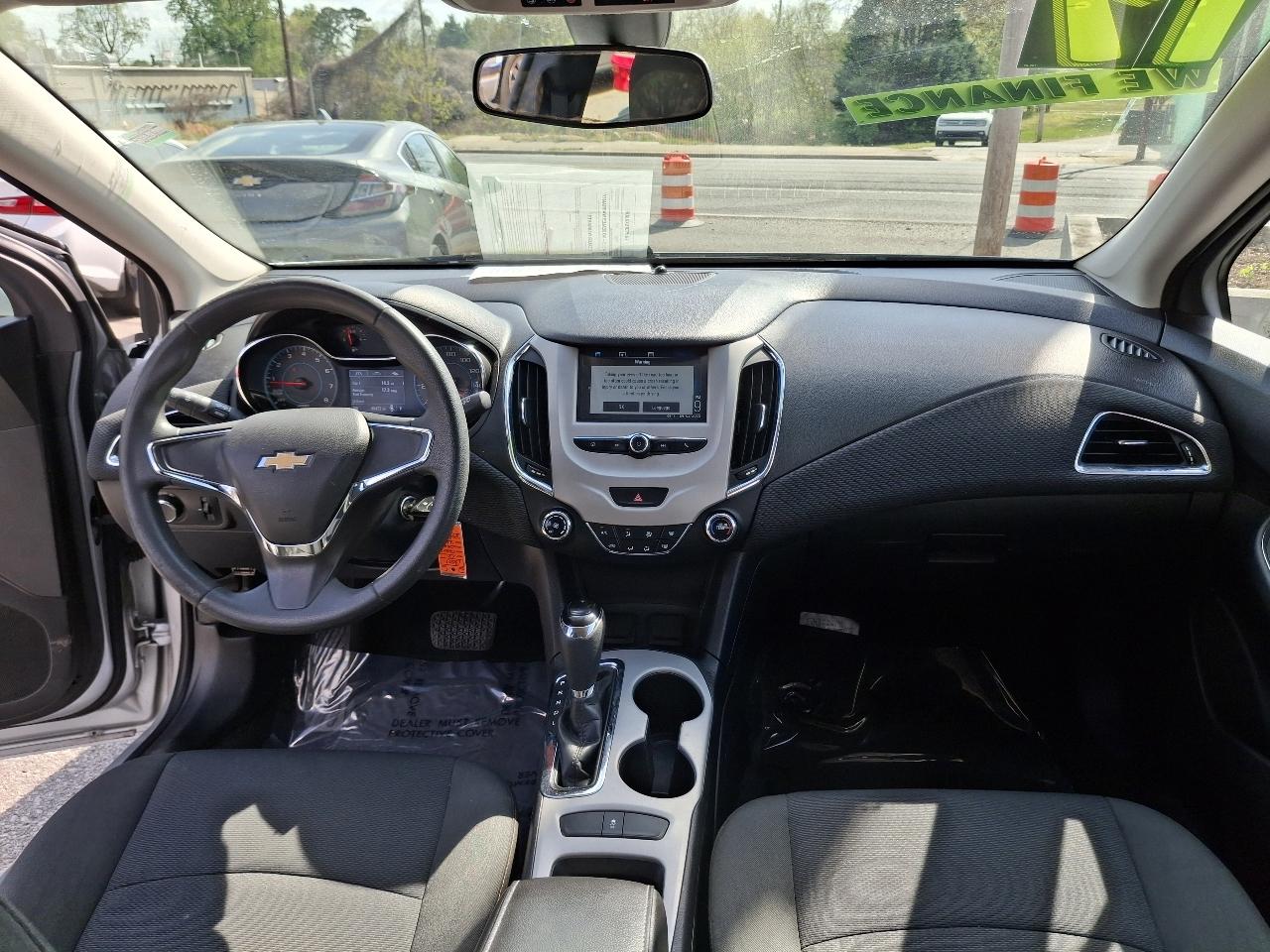 Chevrolet Cruze LS Auto 2017