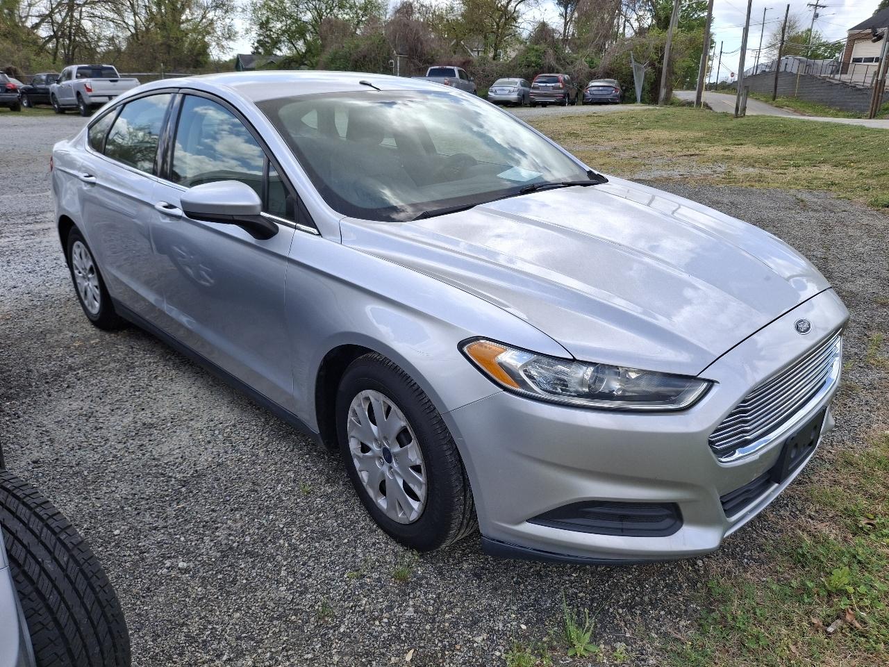 Ford Fusion S 2014