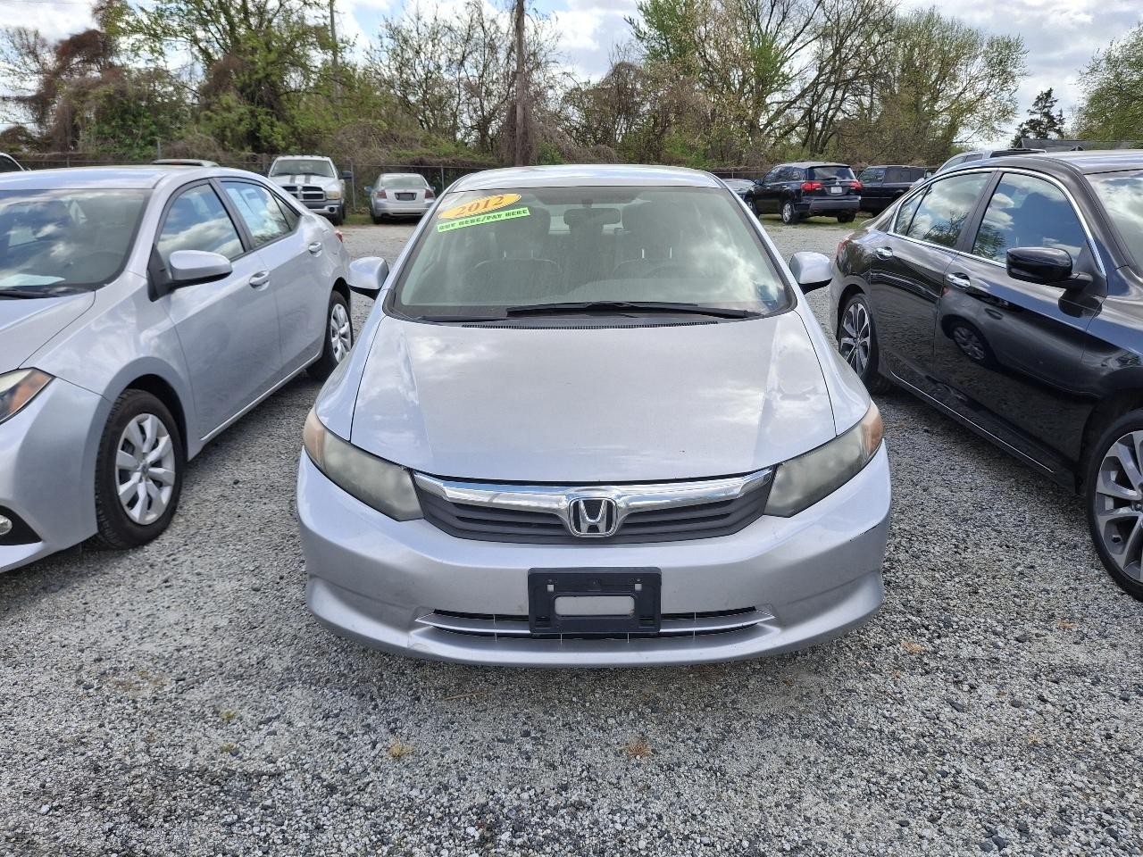 Honda Civic LX Sedan 5-Speed AT 2012