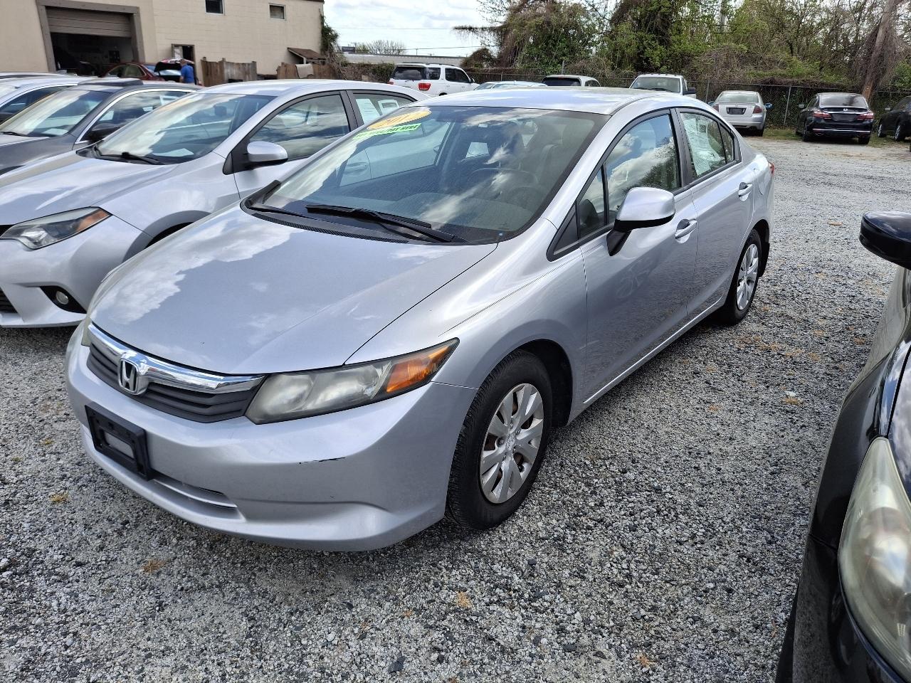 Honda Civic LX Sedan 5-Speed AT 2012