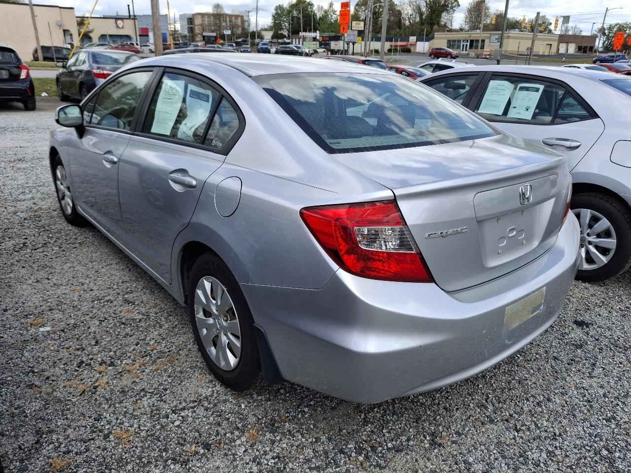 Honda Civic LX Sedan 5-Speed AT 2012