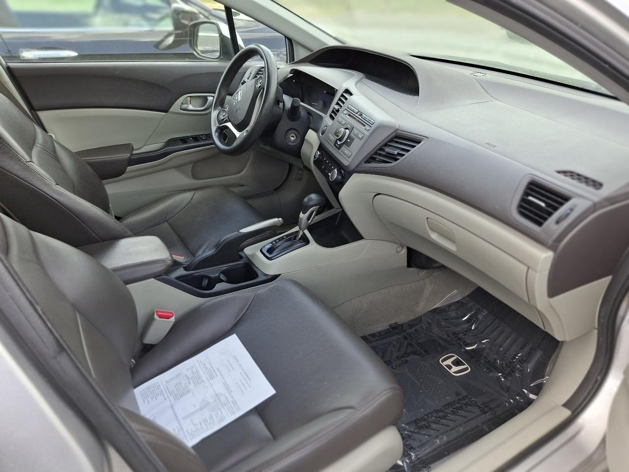 Honda Civic LX Sedan 5-Speed AT 2012