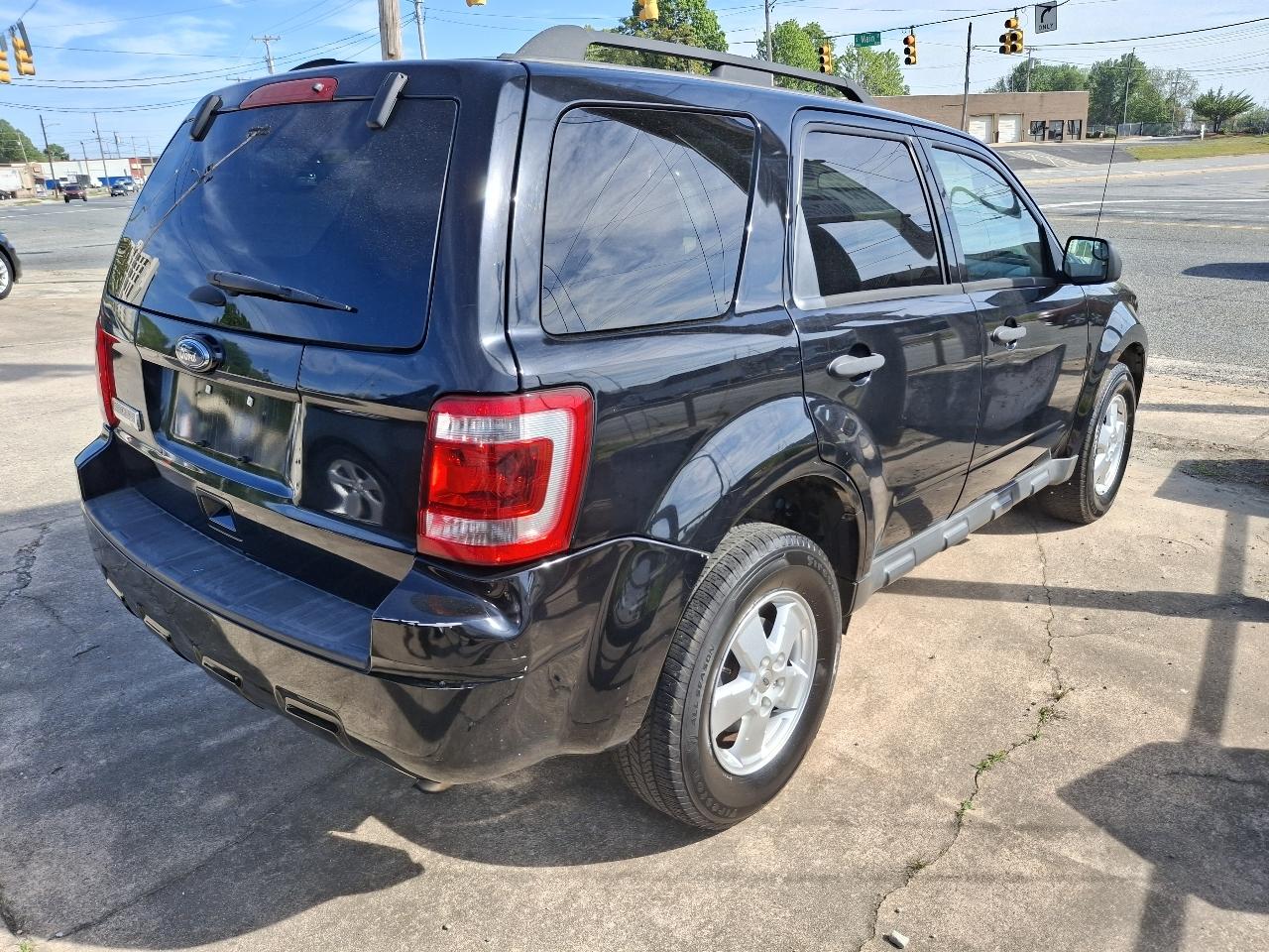 Ford Escape XLT FWD 2012