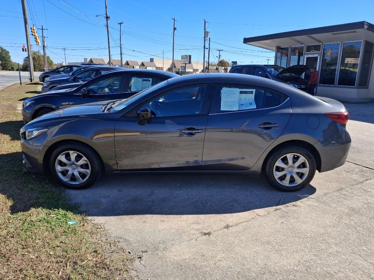 Mazda MAZDA3 i SV AT 4-Door 2015