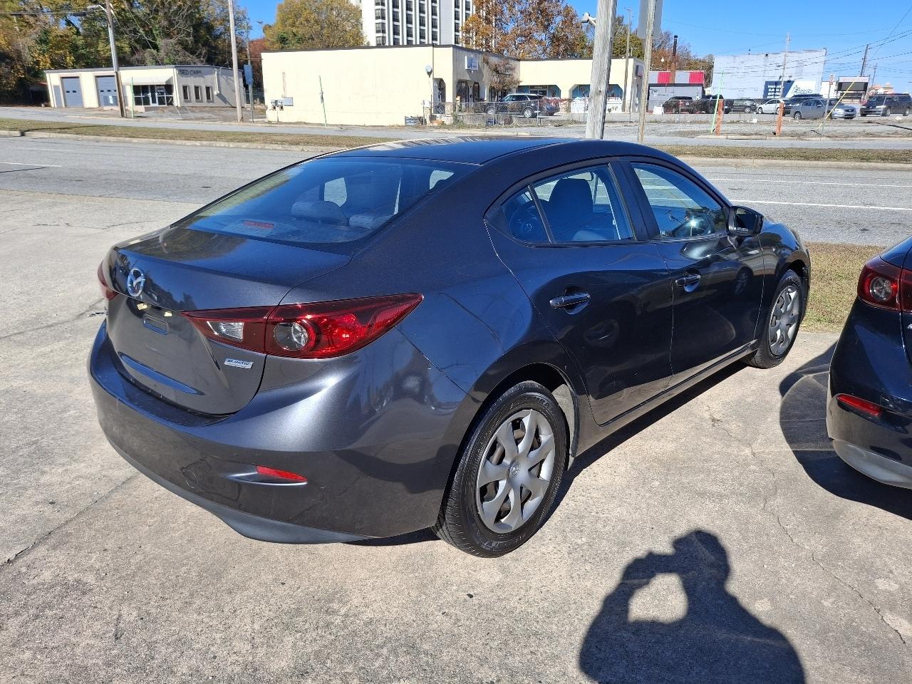 Mazda MAZDA3 i SV AT 4-Door 2015