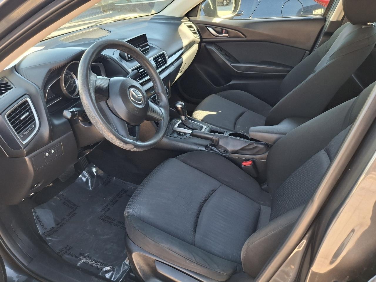 Mazda MAZDA3 i SV AT 4-Door 2015