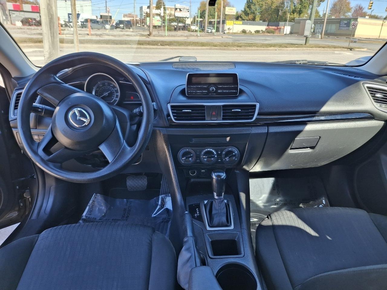 Mazda MAZDA3 i SV AT 4-Door 2015