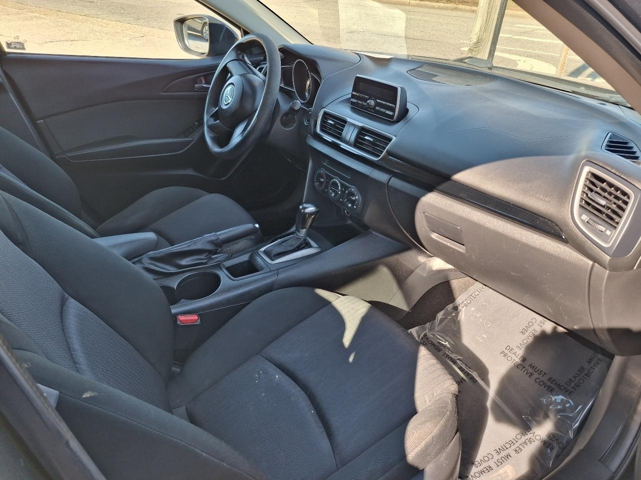 Mazda MAZDA3 i SV AT 4-Door 2015