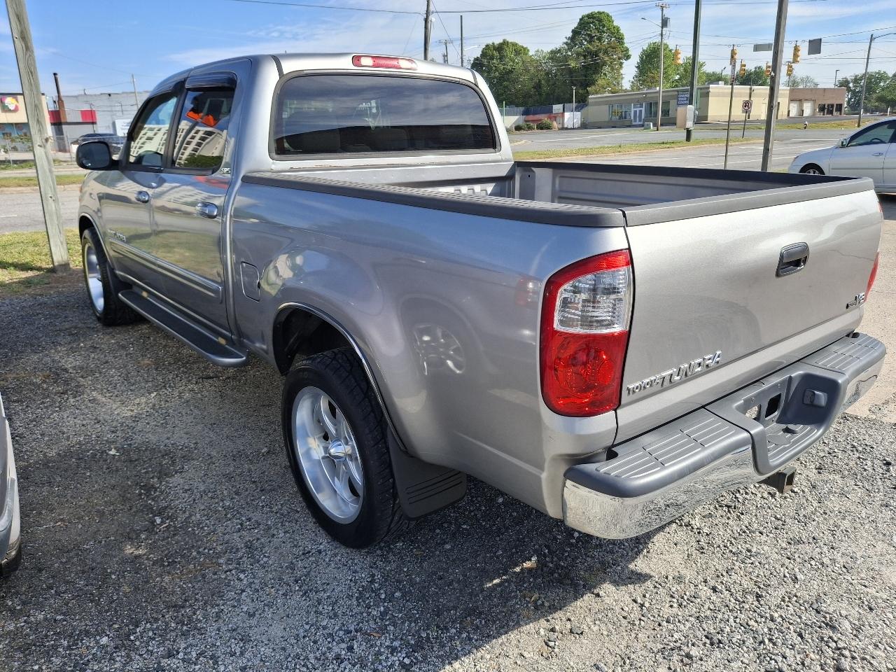 Toyota Tundra SR5 Double Cab 2WD 2004