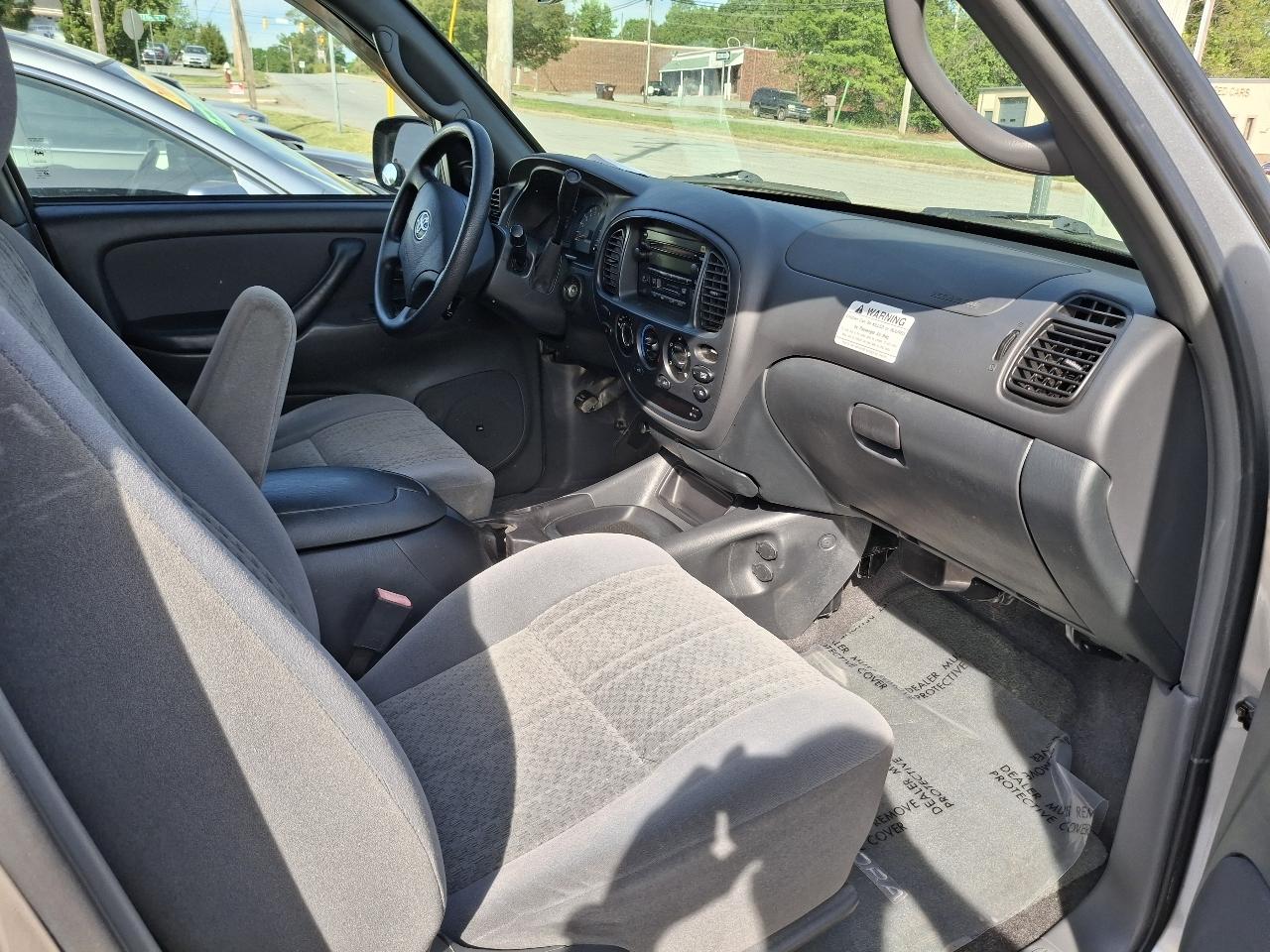 Toyota Tundra SR5 Double Cab 2WD 2004